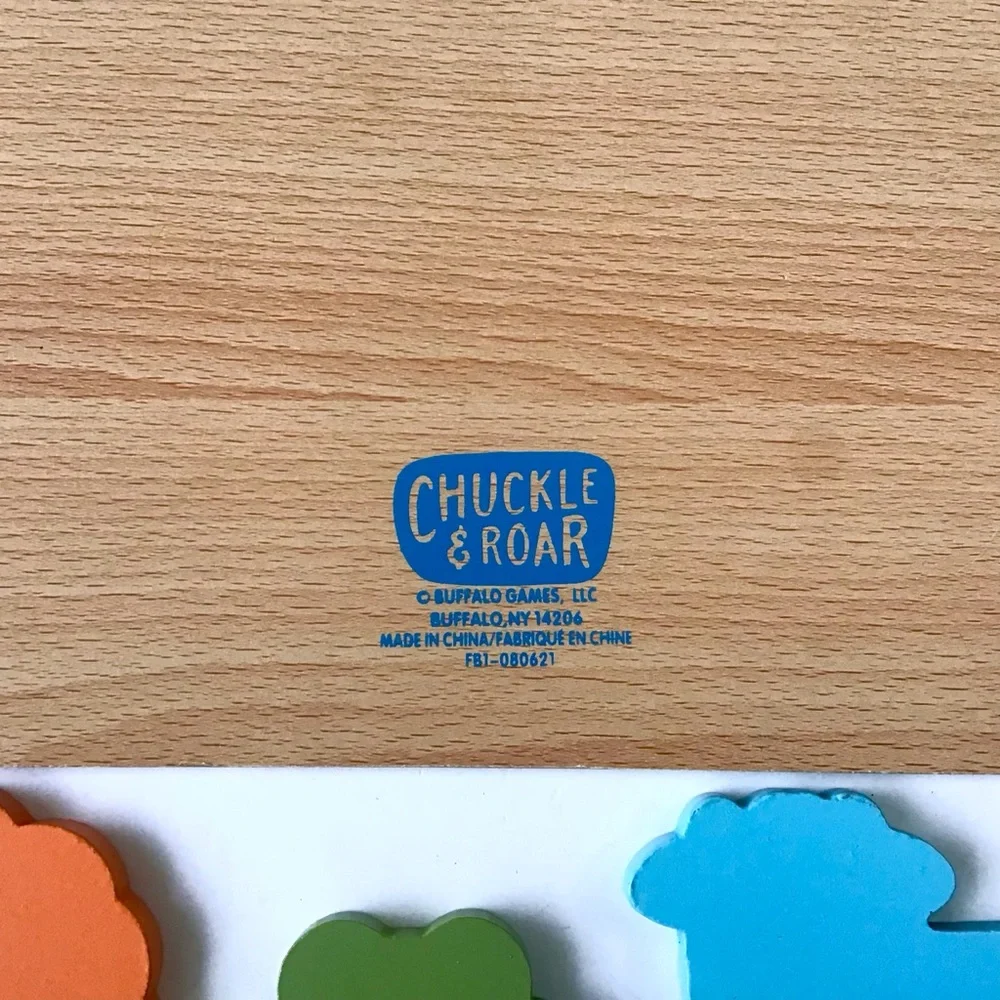 Chuckle & Roar Wooden Puzzle 10 Colorful Animal Pieces for Kids Children